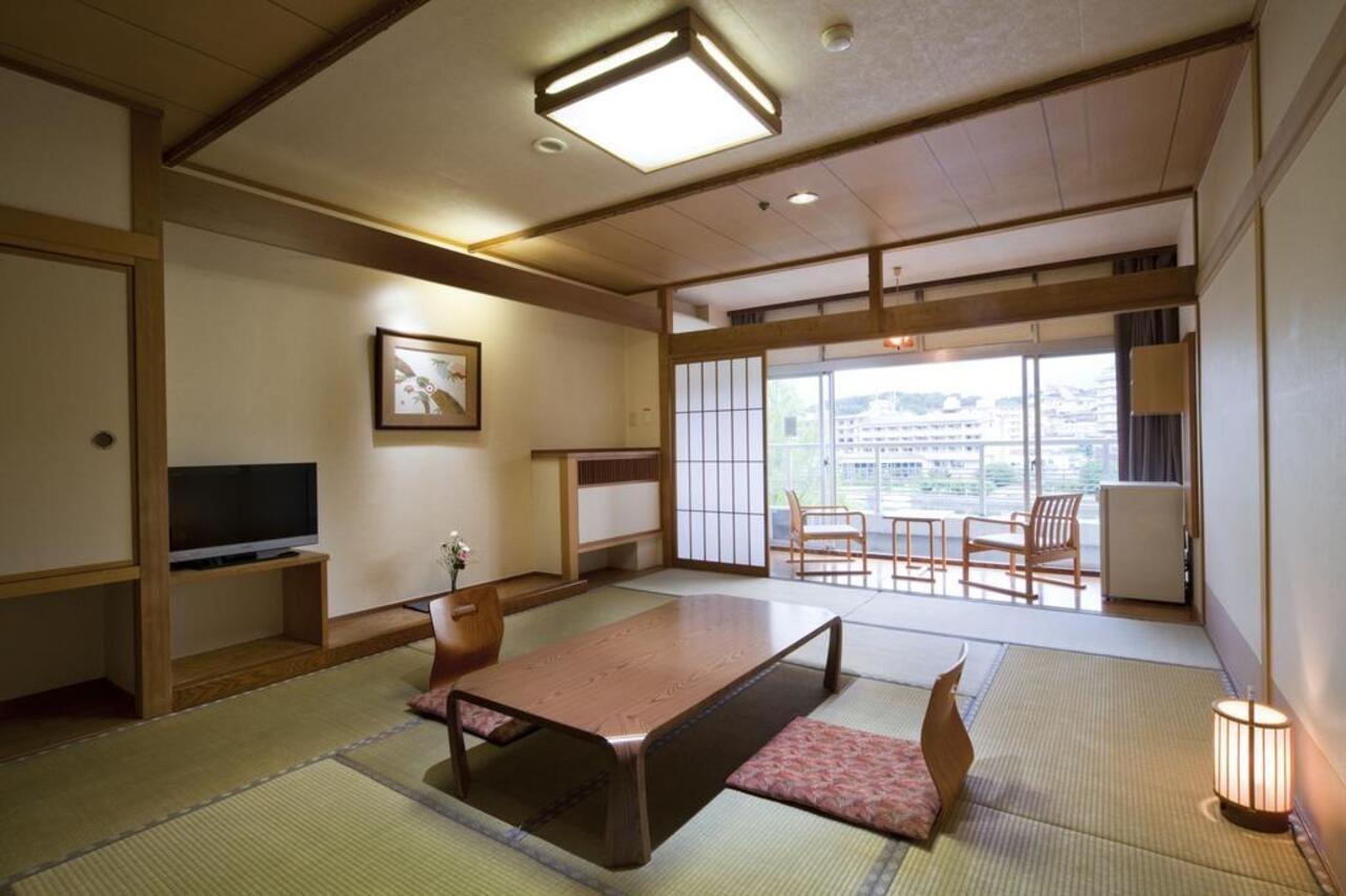 琵琶湖グランドホテル京近江 Otsu Exterior foto
