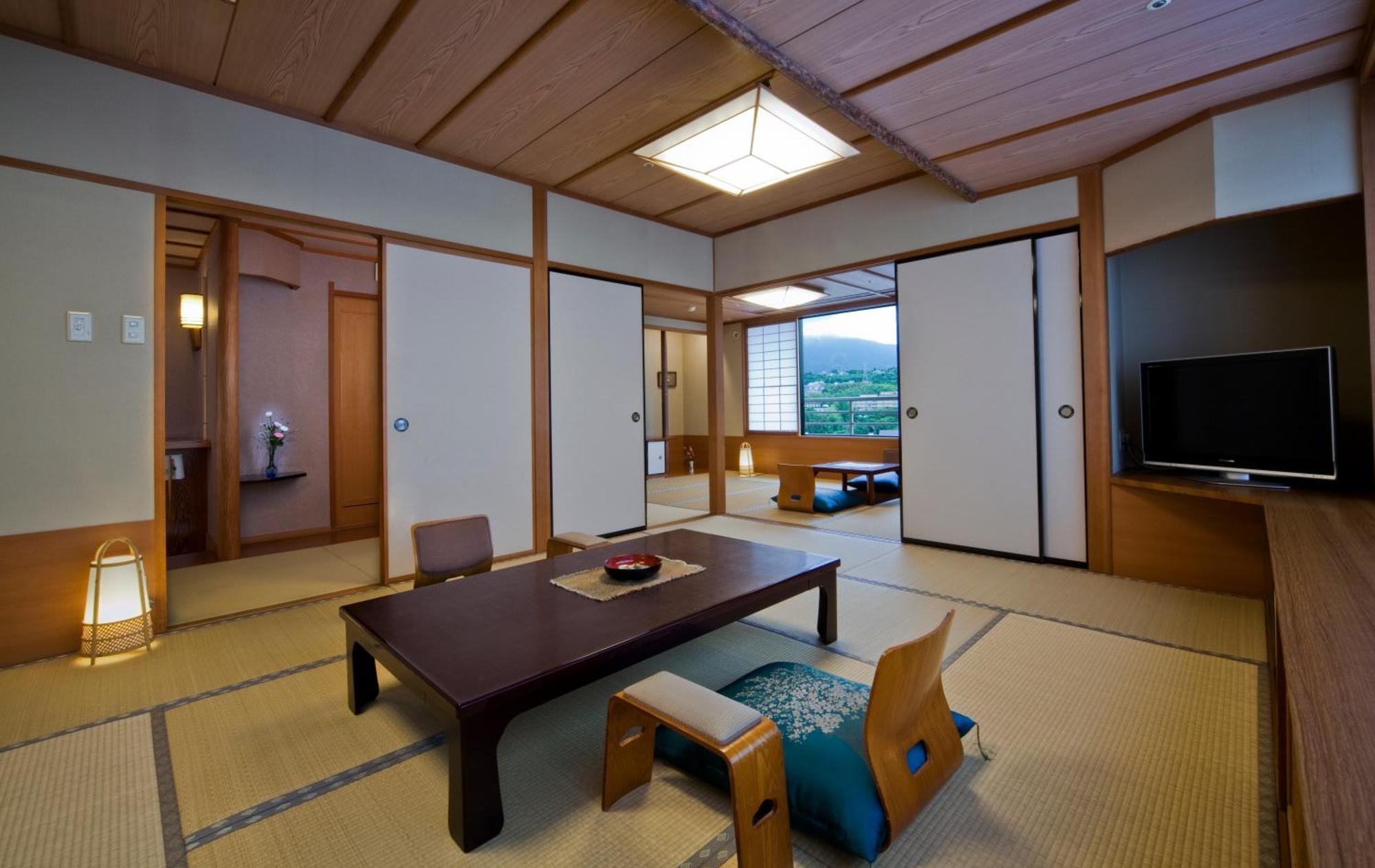琵琶湖グランドホテル京近江 Otsu Exterior foto